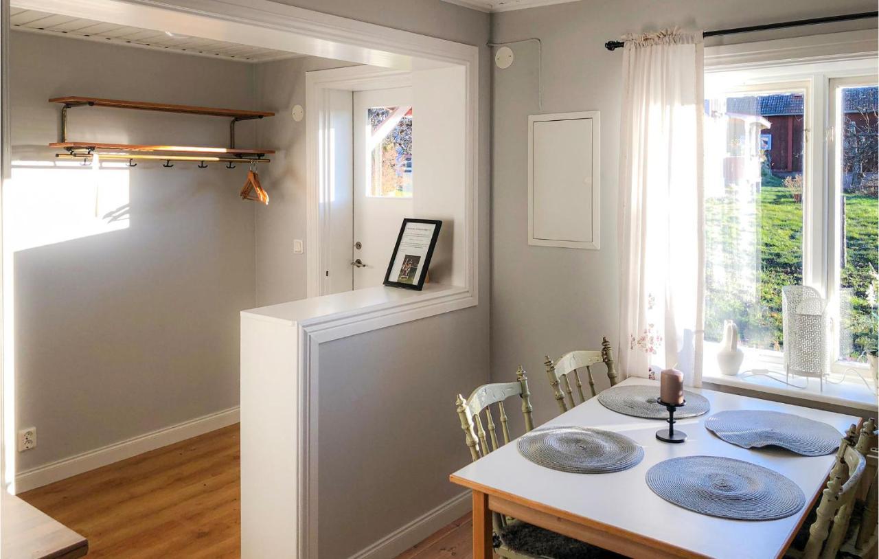 Cozy Home In Raettvik With Kitchen Dış mekan fotoğraf