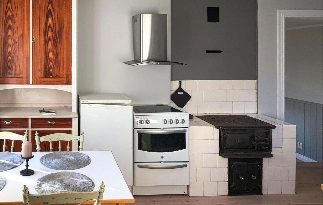 Cozy Home In Raettvik With Kitchen Dış mekan fotoğraf